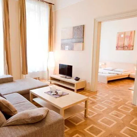 Bohemia Centre Apartmán *