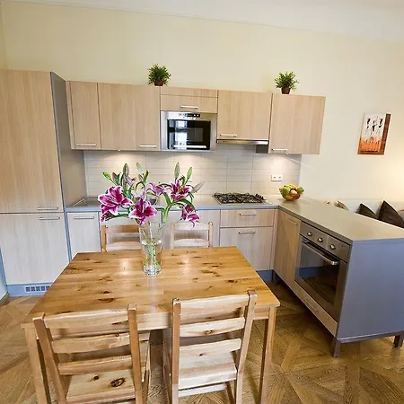 Bohemia Centre Apartmán *