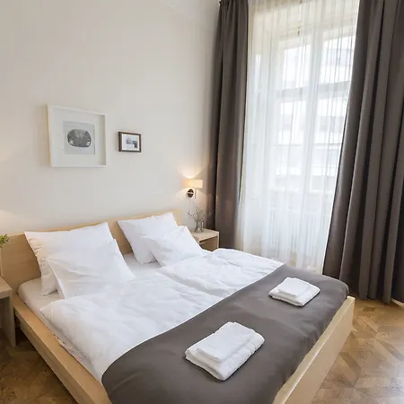 Bohemia Centre Apartmán *