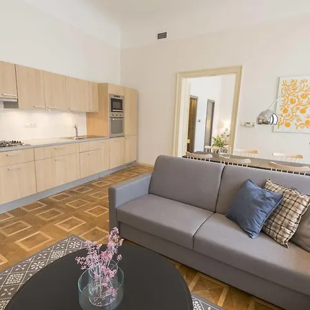 Bohemia Centre Apartmán *
